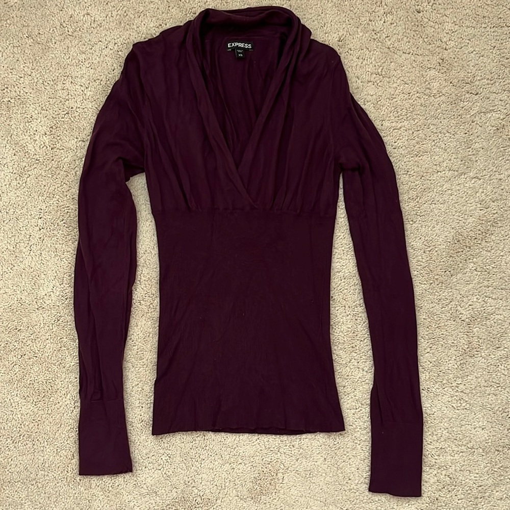 Express V neck top - size XS